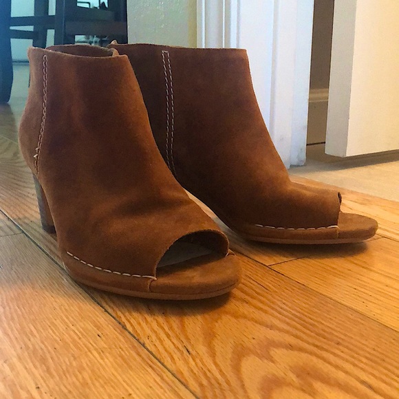 Perfect Fall Shoes! - Picture 1 of 4